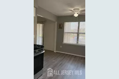 324 Sharon Garden Ct, Woodbridge Township, NJ 07095 - Photo 7