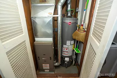 78 Patricia Avenue, Colonia, NJ 07067 - Photo 15