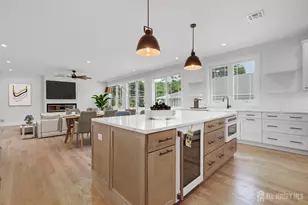 9 Links Dr, Edison, NJ 08820 - Photo 11