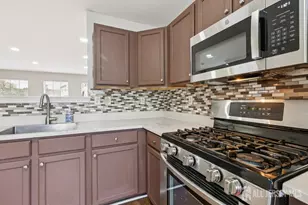 121 Giera Ct, Sayreville, NJ 08859 - Photo 9