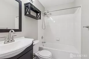 121 Giera Ct, Sayreville, NJ 08859 - Photo 15