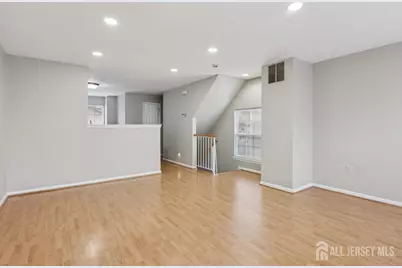 121 Giera Court, Sayreville, NJ 08859 - Photo 7