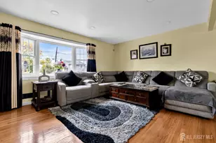 43 Charlotte St, Carteret, NJ 07008 - Photo 13