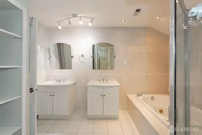 410 Johnstone Street, Perth Amboy, NJ 08861 - Photo 17