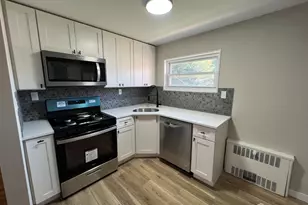 49 B Garfield Park, Edison, NJ 08837 - Photo 5