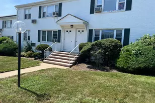 49 B Garfield Park, Edison, NJ 08837 - Photo 1