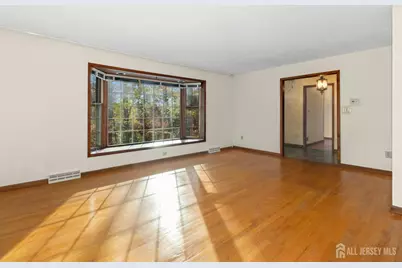 19 Ravenswood Lane, Scotch Plains Township, NJ 07076 - Photo 11