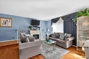 905 Madaline Dr, Avenel, NJ 07001 - Photo 3