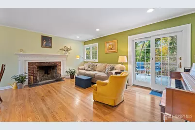 568 Mountainview Terrace, Dunellen, NJ 08812 - Photo 9