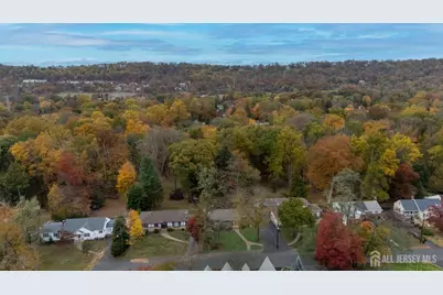 568 Mountainview Terrace, Dunellen, NJ 08812 - Photo 37