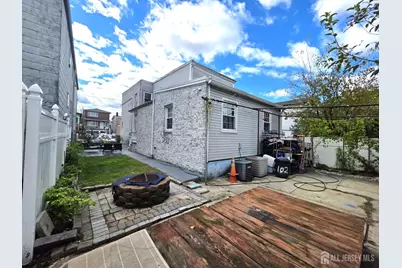 102 Clendenny Avenue, Jersey City, NJ 07304 - Photo 19
