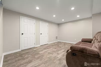 255 Newman Street, Metuchen, NJ 08840 - Photo 9