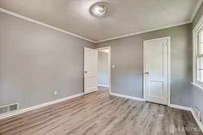 310 Howard Avenue, Middlesex, NJ 08846 - Photo 17