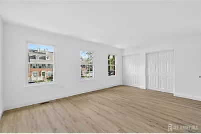 61 Albury Way, North Brunswick Township, NJ 08902 - Photo 23