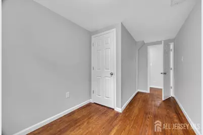 49 Comstock Street, New Brunswick, NJ 08901 - Photo 19