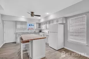 28 Bay Ave, Keansburg, NJ 07734 - Photo 9