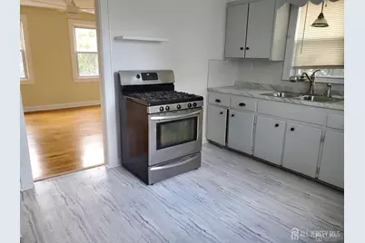 250 Thomas Street, Woodbridge Township, NJ 07095 - Photo 3