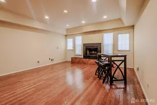 412 Hawkshead Way, Franklin Township, NJ 08873 - Photo 13