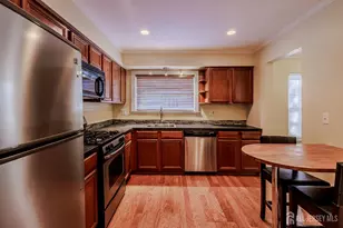 412 Hawkshead Way, Franklin Township, NJ 08873 - Photo 9