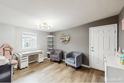 20 S So 8th Avenue, Manville, NJ 08835 - Photo 11