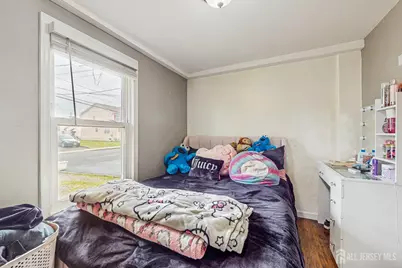 20 S So 8th Avenue, Manville, NJ 08835 - Photo 7