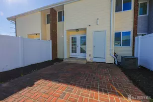 10-Q Dayton Circle, South Brunswick Township, NJ 08810 - Photo 17