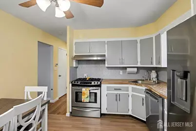 144 N Michigan Avenue N, Kenilworth, NJ 07033 - Photo 9