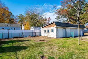 385 Pierson Ave, Edison, NJ 08837 - Photo 17
