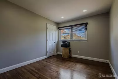 1 Hallo Street, Edison, NJ 08837 - Photo 15
