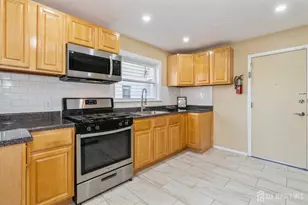 41-43 Poe Ave, Newark, NJ 07106 - Photo 23