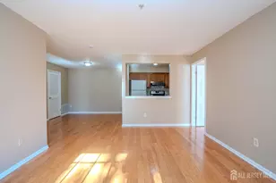 513 Waterford Dr, Edison, NJ 08817 - Photo 5