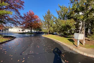 513 Waterford Dr, Edison, NJ 08817 - Photo 23