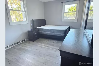 19 Lahiere Avenue, Edison, NJ 08817 - Photo 5