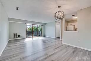 807 Aspen Dr, Plainsboro Township, NJ 08536 - Photo 3