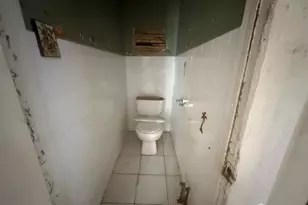 185 Lewis St, Perth Amboy, NJ 08861 - Photo 17