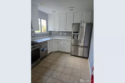 107 Gate House Lane, Edison, NJ 08820 - Photo 5