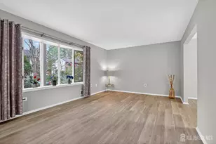 8 Wright Ct, East Brunswick Township, NJ 08816 - Photo 9