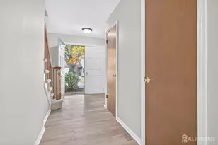 8 Wright Ct, East Brunswick Township, NJ 08816 - Photo 7