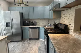 10 Albury Way, North Brunswick Township, NJ 08902 - Photo 3