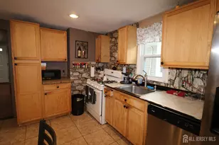 315 Mawbey St, Woodbridge Township, NJ 07095 - Photo 25
