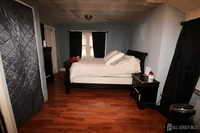 315 Mawbey Street, Woodbridge Township, NJ 07095 - Photo 7