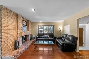 42 Riverbend Dr, North Brunswick Township, NJ 08902 - Photo 5