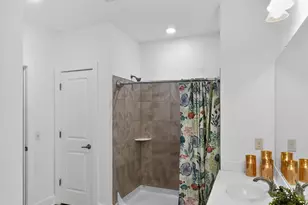 626 Marion Ln, Monroe Township, NJ 08831 - Photo 11