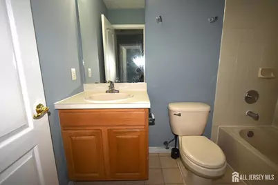 24 Hawthorne Road, North Brunswick Township, NJ 08902 - Photo 19