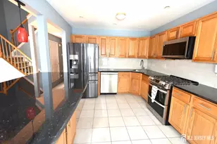 24 Hawthorne Rd, North Brunswick Township, NJ 08902 - Photo 7