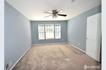 24 Hawthorne Road, North Brunswick Township, NJ 08902 - Photo 9