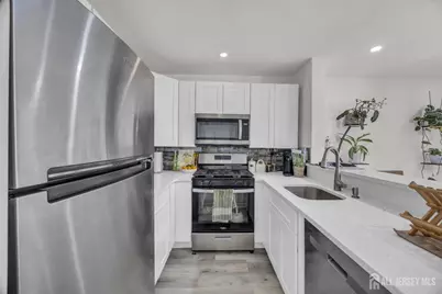 1021 Edpas Road, New Brunswick, NJ 08901 - Photo 11