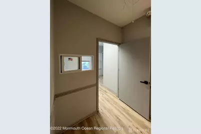 405 Bridge Plaza Drive, Manalapan Township, NJ 07726 - Photo 5