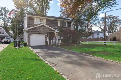 28 Debra Place, Sewaren, NJ 07077 - Photo 3