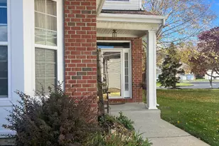 380 Daisy Ct, Monroe Township, NJ 08831 - Photo 3